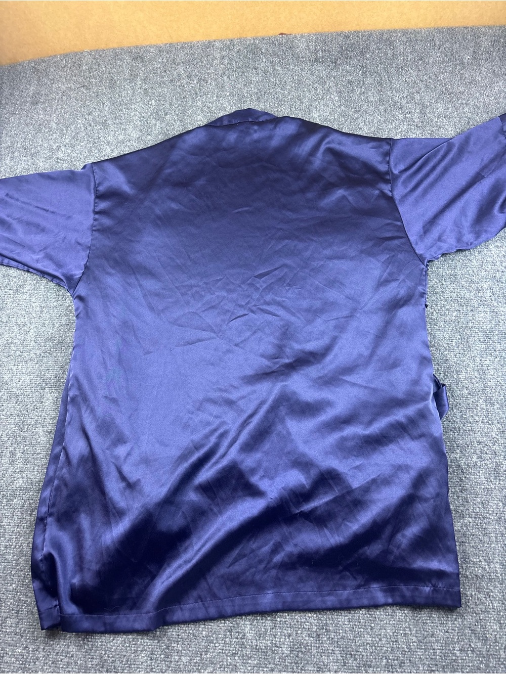 VICTORIA’S SECRET Women’s Purple Satin Like Short Robe Tie Closure size: M/L - Picture 3 of 9